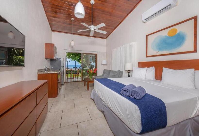 جناح, The Coast Beachfront