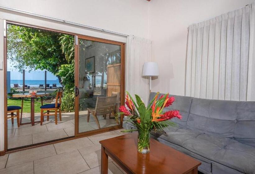 جناح, The Coast Beachfront