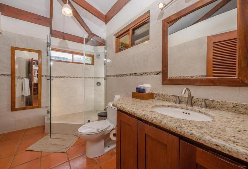 فيلا غرفتين نوم, The Coast Beachfront