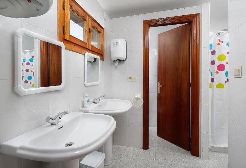 Четырехместный Номер Стандарт, Albergue Sierra De Arbe