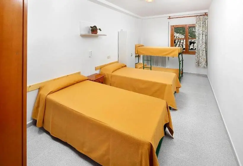 スタンダード４人部屋, Albergue Sierra De Arbe