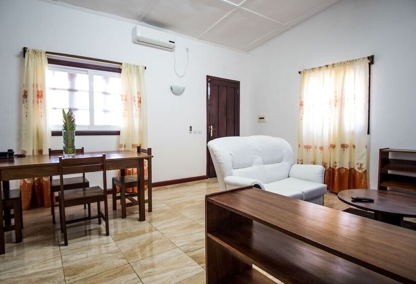 اتاق لوکس, Praia Accommodation