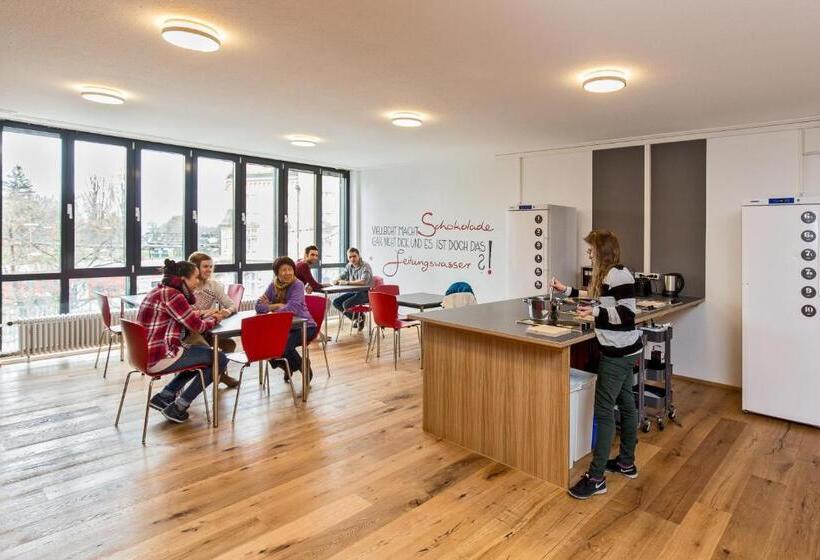 带共用浴室的标准房间, Inselhostel