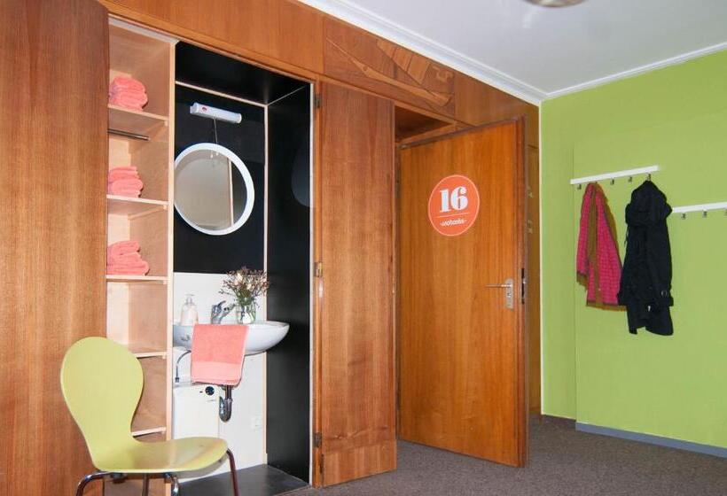 共用房间的床, Inselhostel