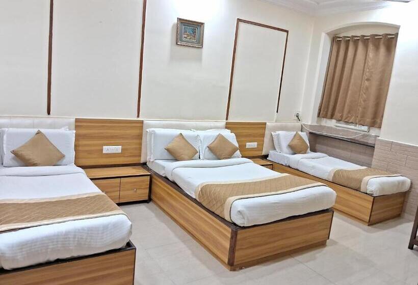 غرفة قياسية رباعية, Swapna International