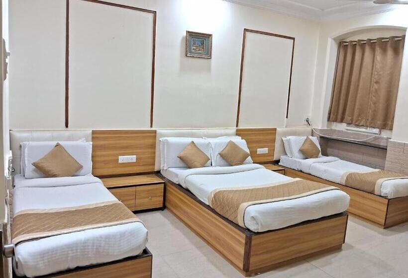 Четырехместный Номер Стандарт, Swapna International