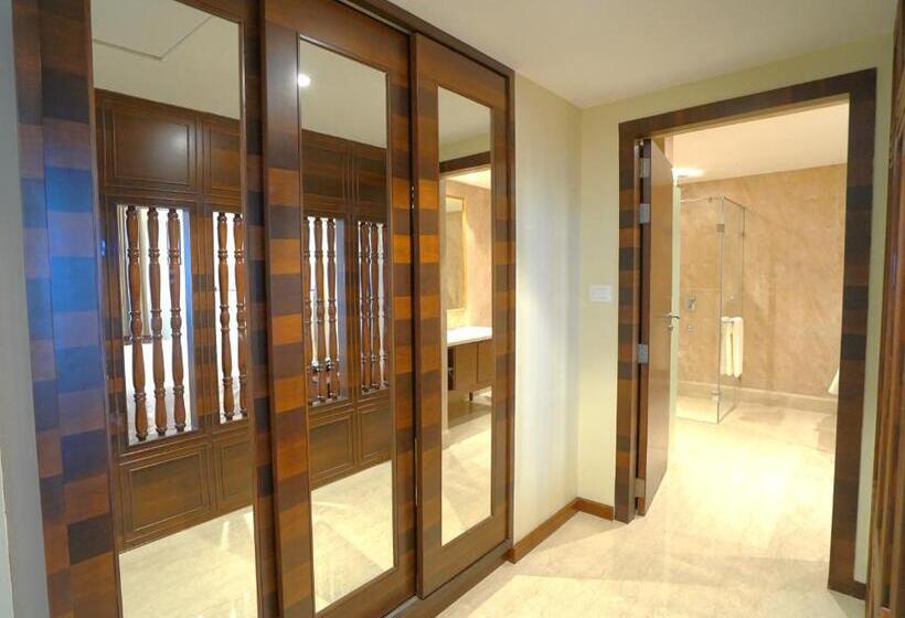 اتاق لوکس با تخت بزرگ, Taj Tirupati