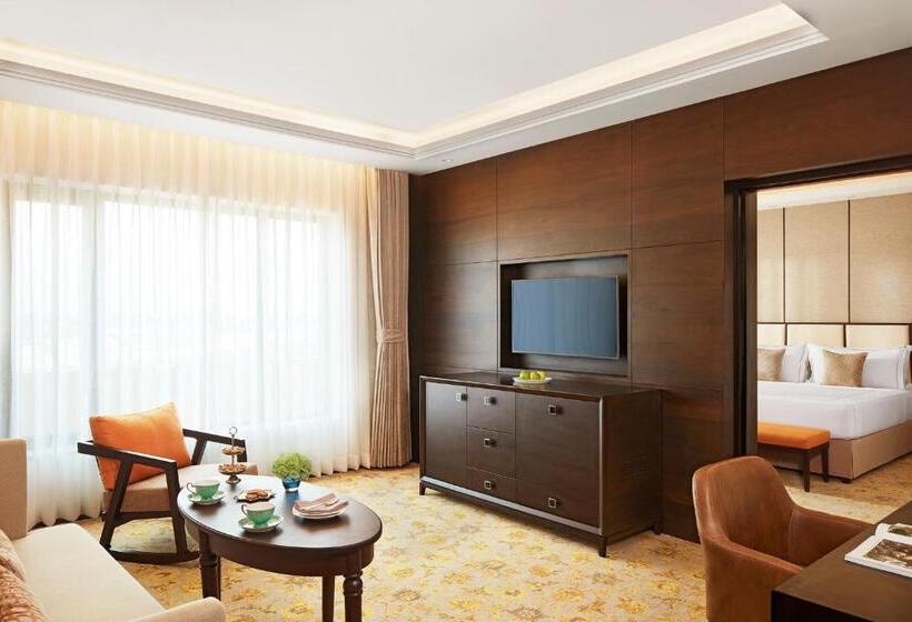 سوییت لوکس, Taj Tirupati