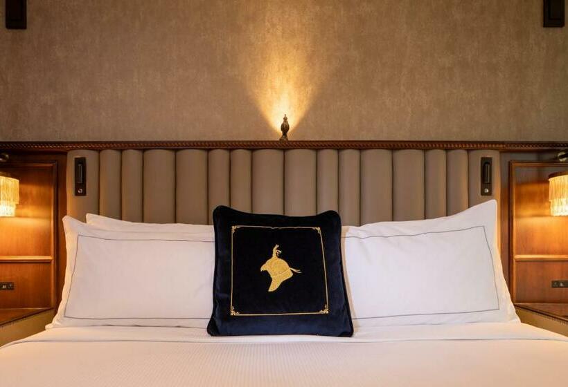 اتاق استاندارد با تخت بزرگ برای معلولان, The Peregrine Omaha Downtown, Curio Collection By Hilton