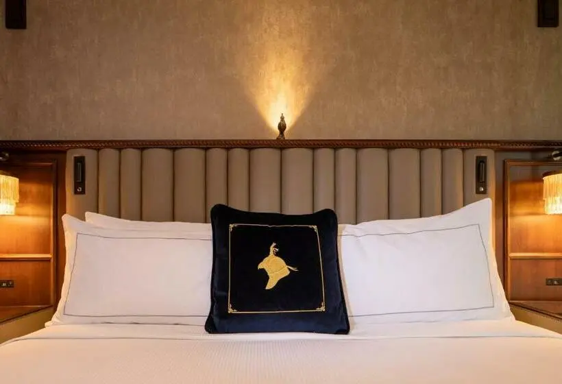 اتاق استاندارد با تخت بزرگ برای معلولان, The Peregrine Omaha Downtown, Curio Collection By Hilton