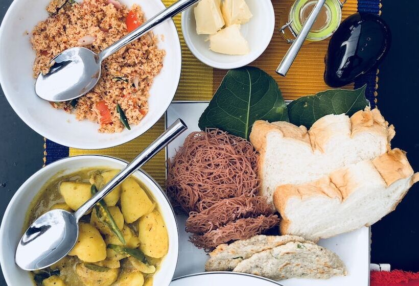 Standard Tent, Ahaspokuna By Eco Team