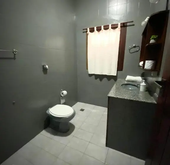 اتاق استاندارد سه نفره, Mai Chameguin Hospedagens Paraty