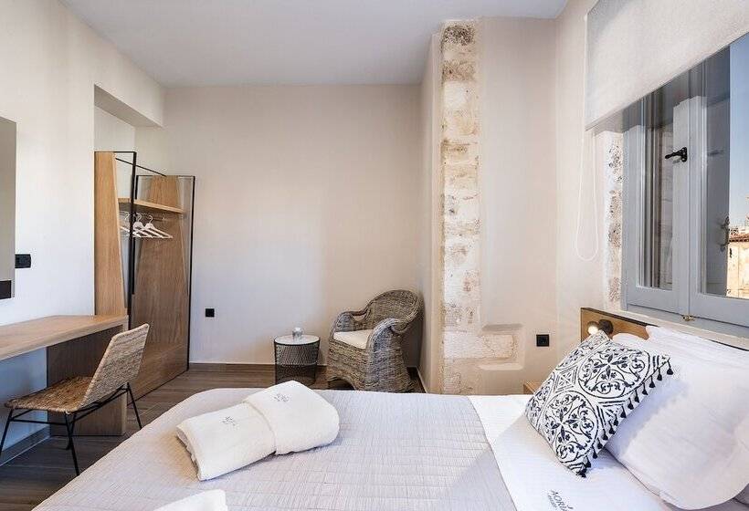 Номер Superior, Aoria Estate Old Port