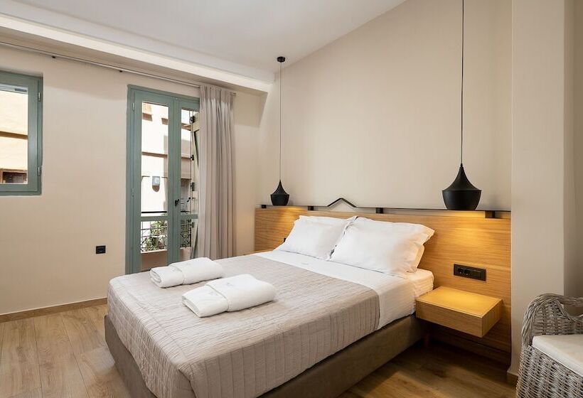 Полулюкс с Балконом, Aoria Estate Old Port