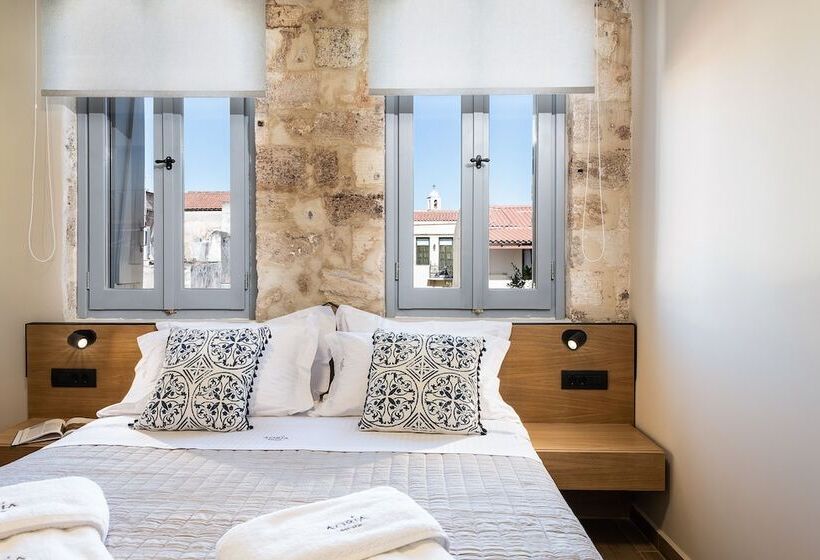 Номер Superior, Aoria Estate Old Port