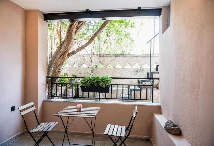 Полулюкс Interior, Aoria Estate Old Port