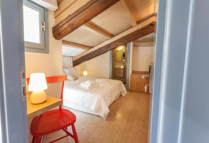 חדר אקונומי, Nafplion 1841