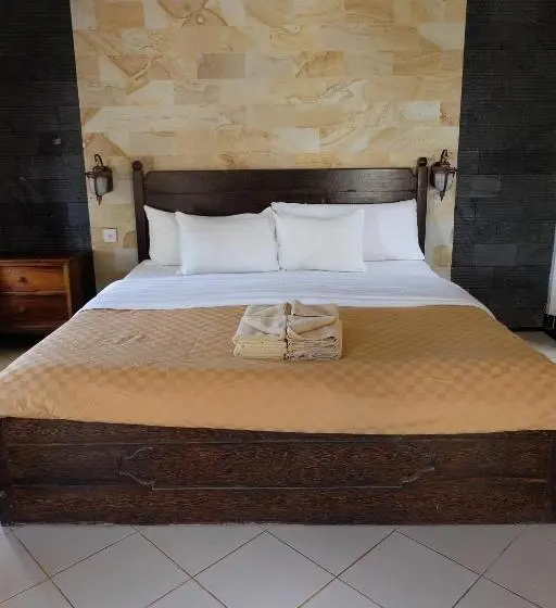 اتاق لوکس با چشم‌انداز باغ, Nusa Indah Bungalow