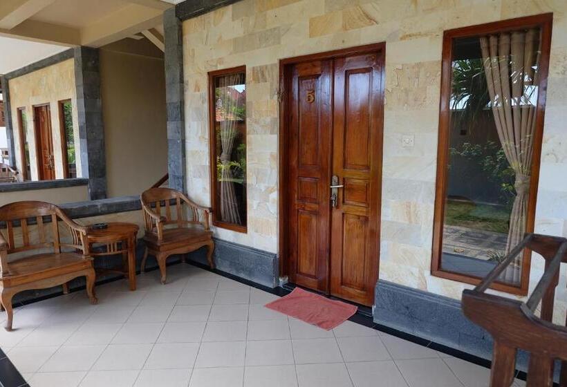 اتاق لوکس با چشم‌انداز باغ, Puri Nusa Beach