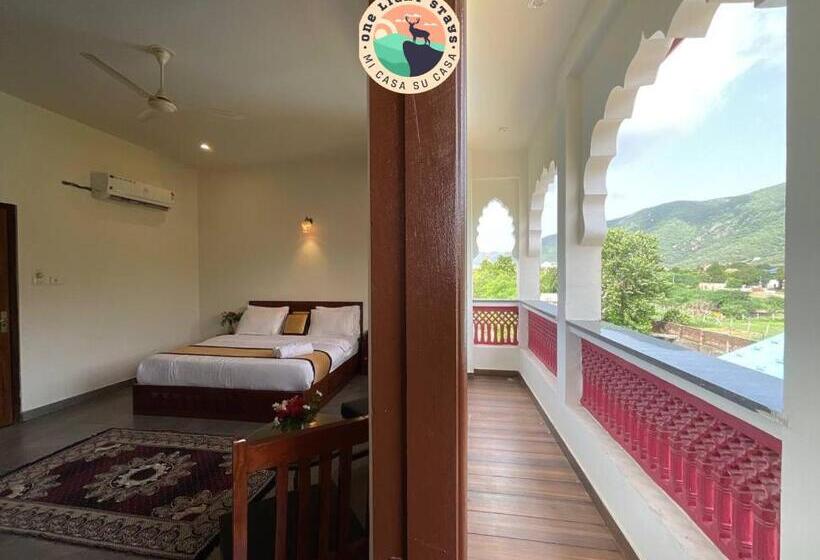 Стандартный Номер Кровать Кинг, Golden Bird X One Light Stays