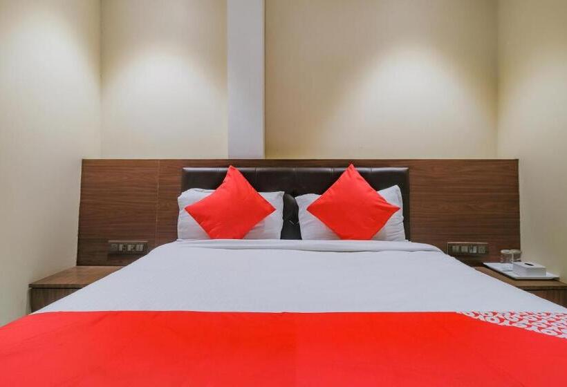 스탠다드 룸, Treebo Trip Ahlan International