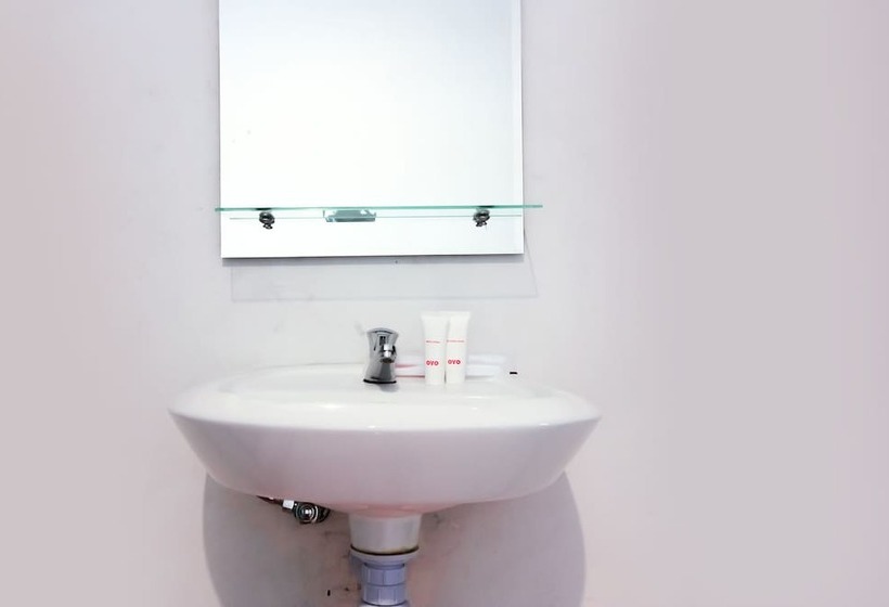 غرفة ديلوكس, Oyo 1969 Wisma Sari