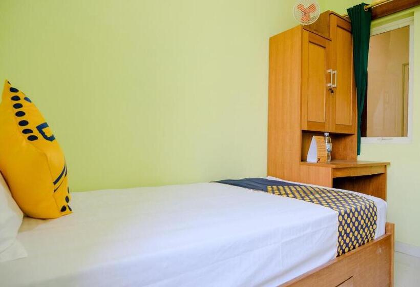 エコノミーシングルルーム, Spot On 2032 Kalyca Kos Family Syariah