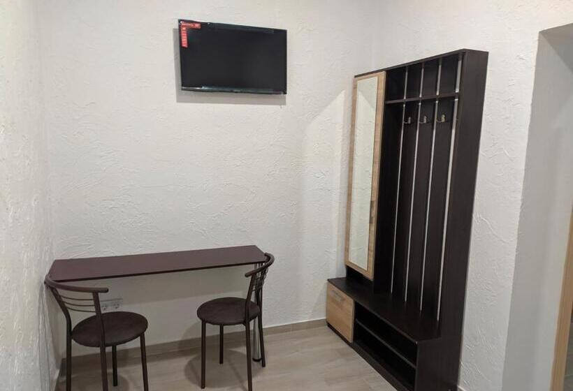 اتاق استاندارد با سرویس بهداشتی مشترک, Mirage