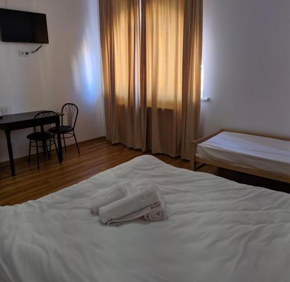 اتاق سوپریور سه تخته, Mirage