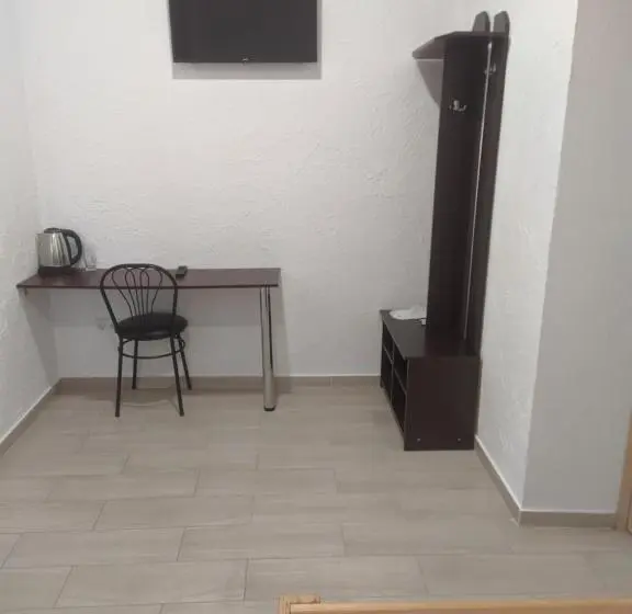 Standard Yhden Hengen Huone Jaettu Kylpyhuone, Mirage
