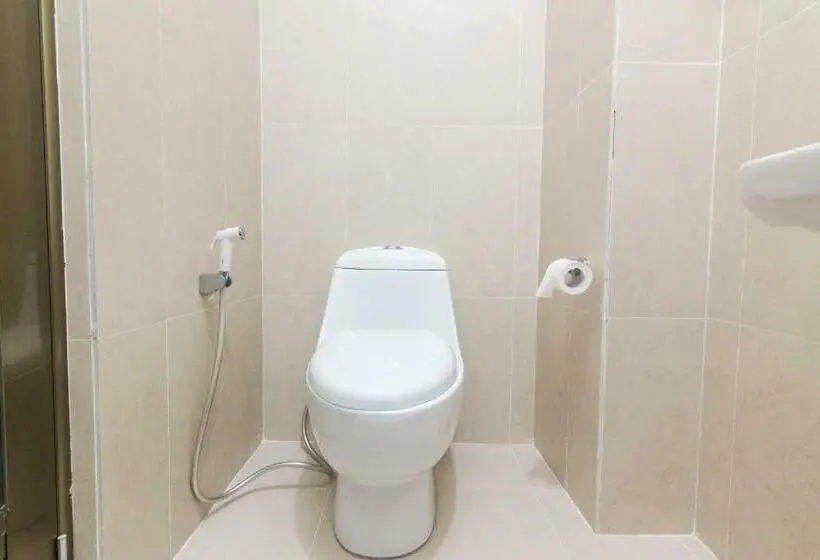 اتاق لوکس, Capital O 1867 Kara Guest House