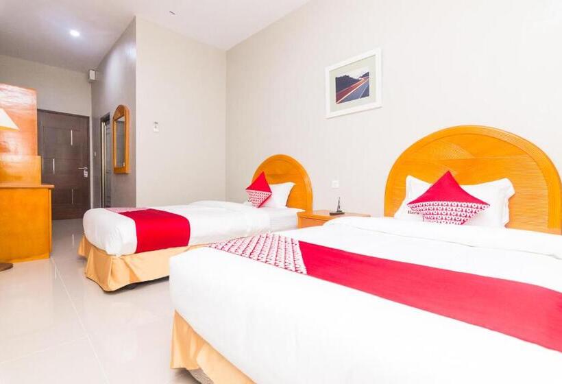 Quarto Deluxe, Capital O 1867 Kara Guest House