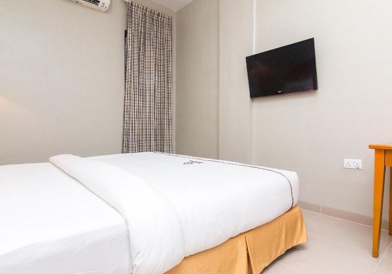 デラックスルーム, Capital O 1867 Kara Guest House