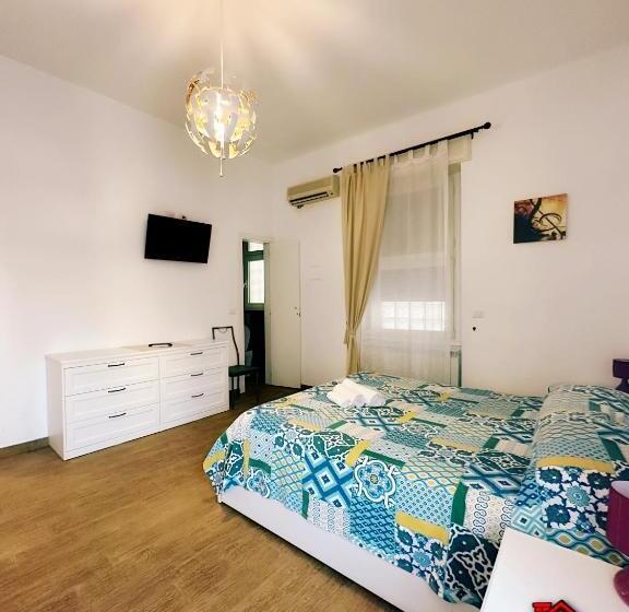 سوییت خانوادگی, Guest House La Maddalena