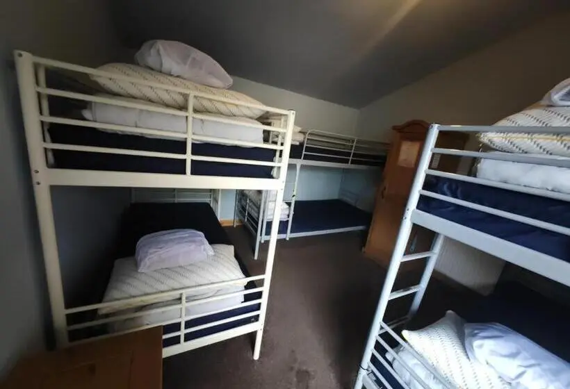 浴室共有ファミリールーム, Private Room At Torrent Walk Bunkhouse In Snowdonia