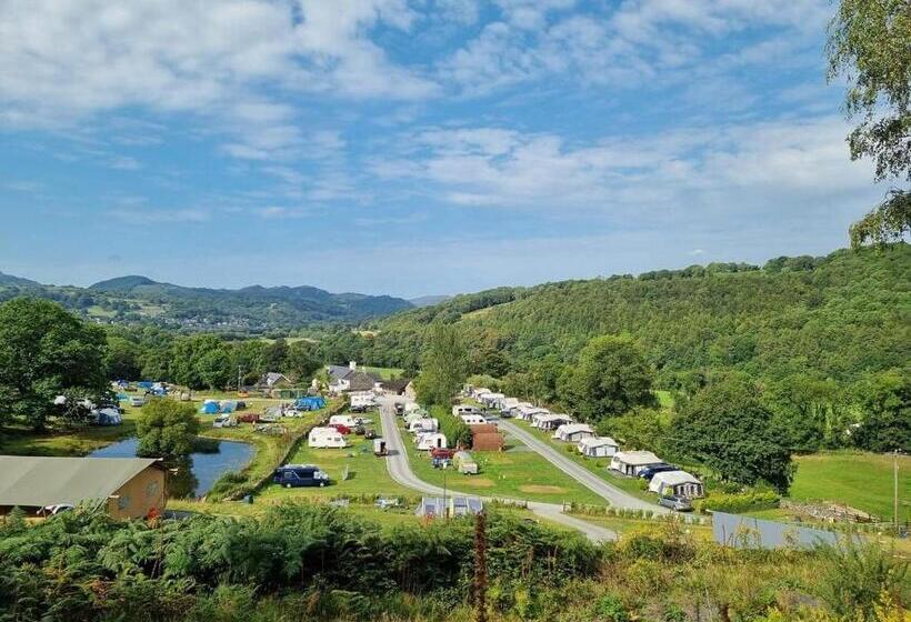 חדר משפחתי חדר אמבטיה משותף, Private Room At Torrent Walk Bunkhouse In Snowdonia
