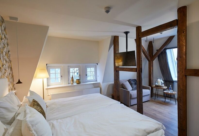 디럭스 룸, Buiterling