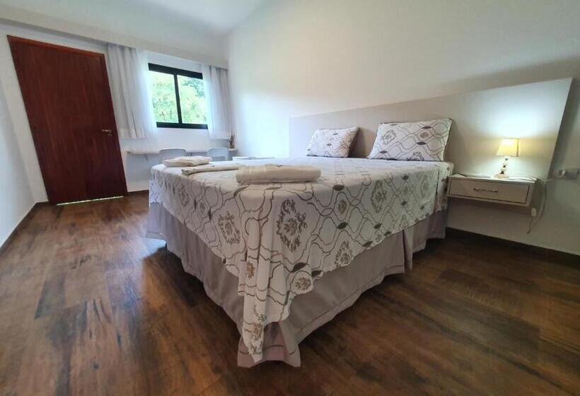 Люкс с Балконом, Espaço Casa Na Rocha