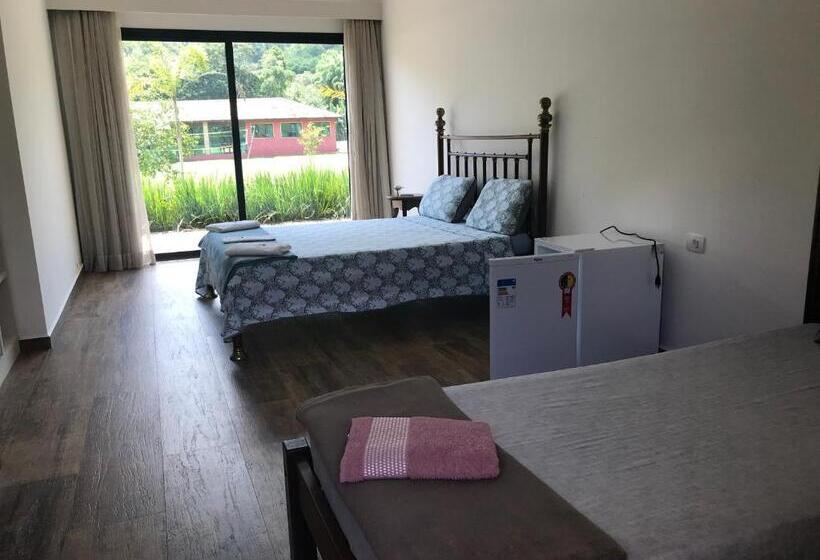 Четырехместный Номер Стандарт, Espaço Casa Na Rocha