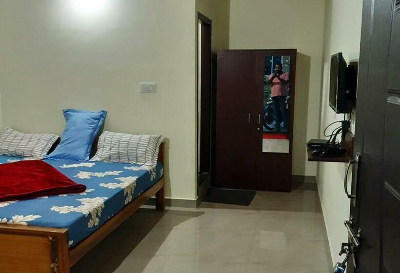デラックスルーム, Sri Nandini Guest House