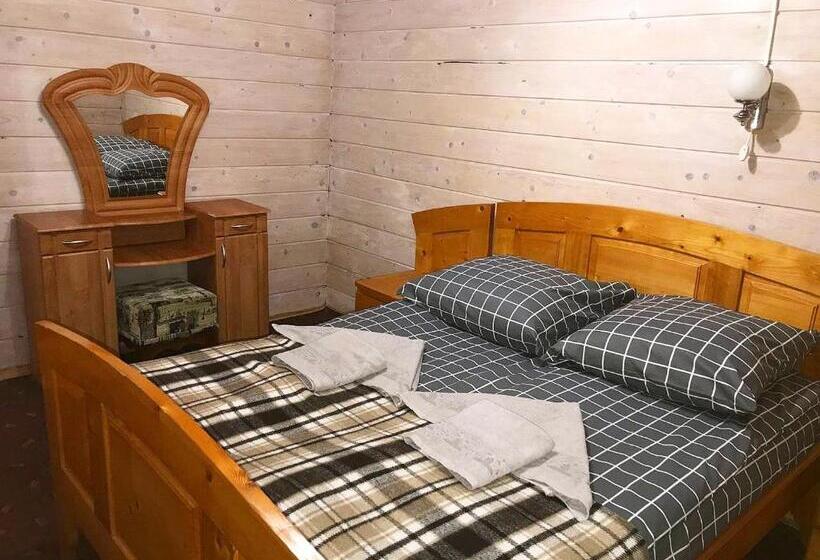 اتاق خانوادگی, Family