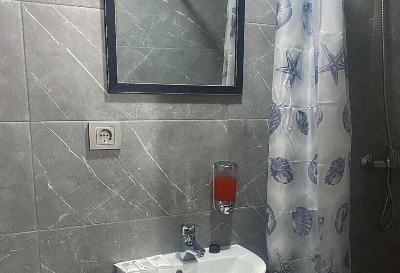 اتاق استاندارد, Family