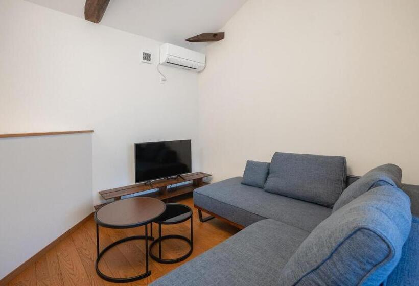 1间卧室的房子, Coto