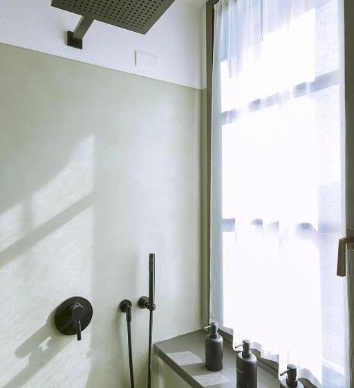 标准间, Dai Gresy - In Langa