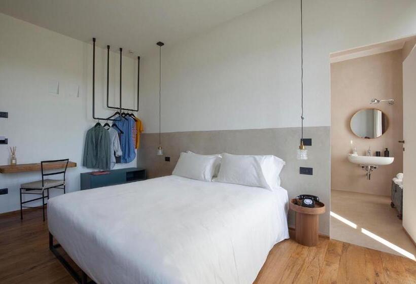 适合残疾人使用的标准间, Dai Gresy - In Langa