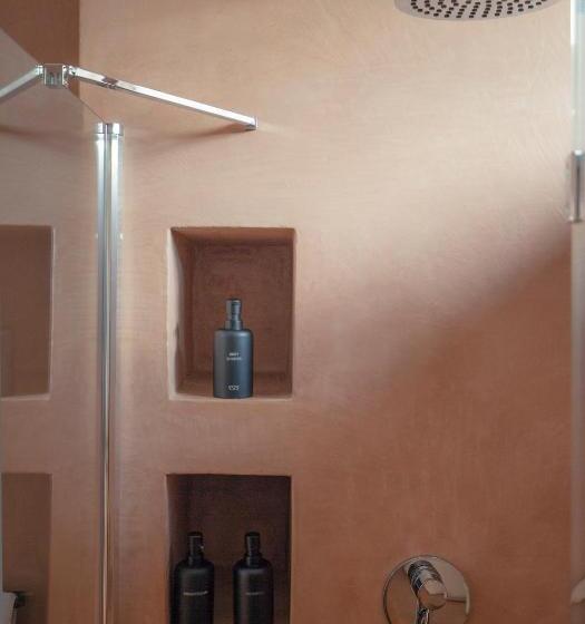 家庭套房, Dai Gresy - In Langa