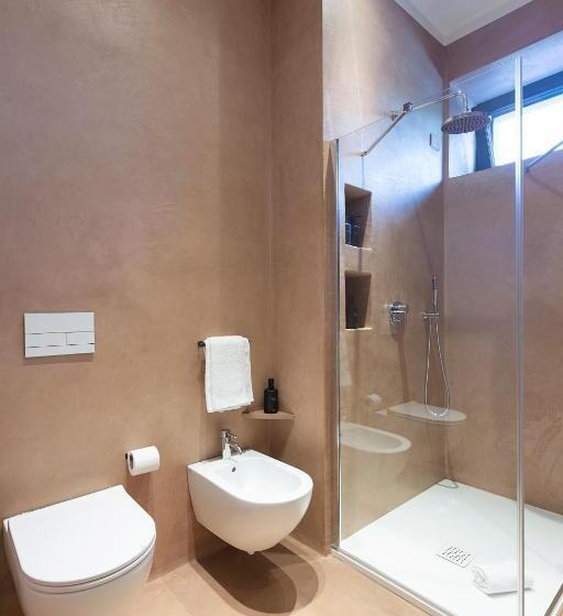 家庭套房, Dai Gresy - In Langa