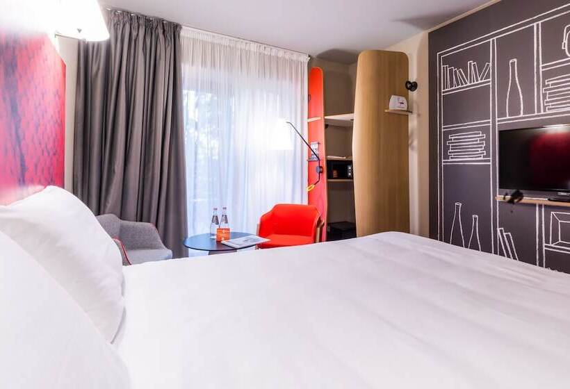 اتاق سوپریور با بالکن, Ibis Tbilisi Stadium