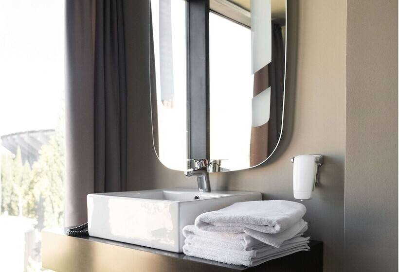 سوییت جونیور, Ibis Tbilisi Stadium