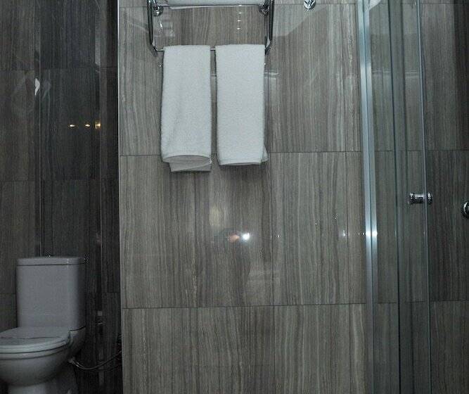 اتاق استاندارد سه نفره, Lion City Hotel Ankara